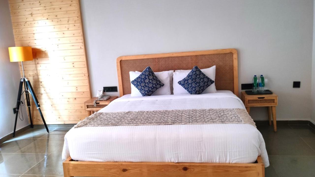 V Hotels And Resorts Chirala Ngoại thất bức ảnh
