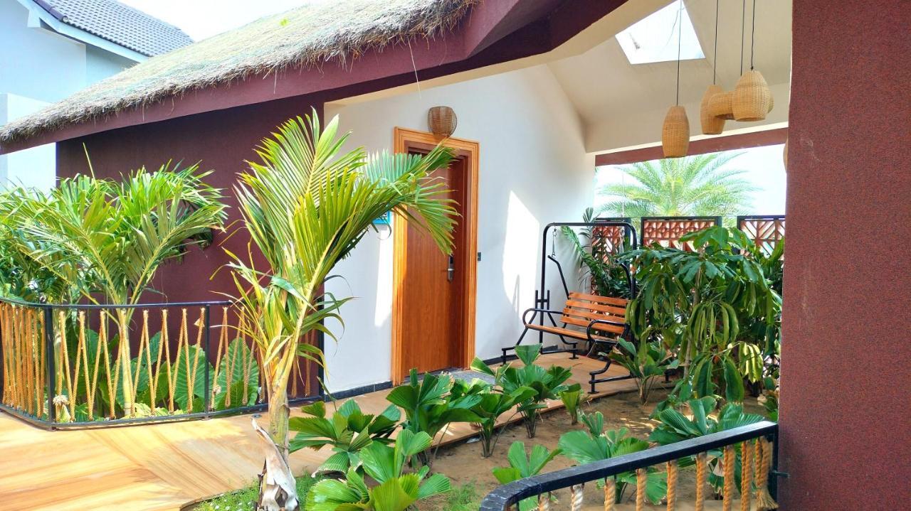 V Hotels And Resorts Chirala Ngoại thất bức ảnh