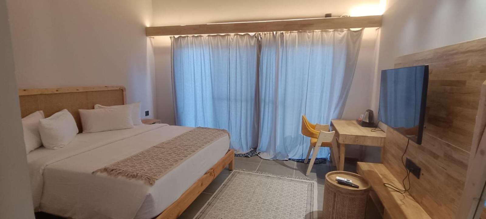 V Hotels And Resorts Chirala Ngoại thất bức ảnh